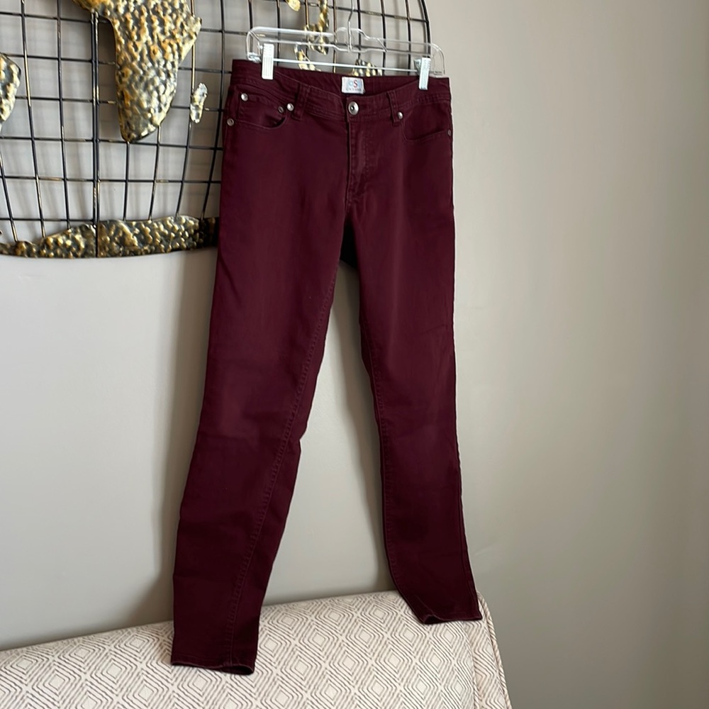 3 for $20 Casual burgundy skinny pants